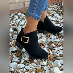 Kids size 2 boots